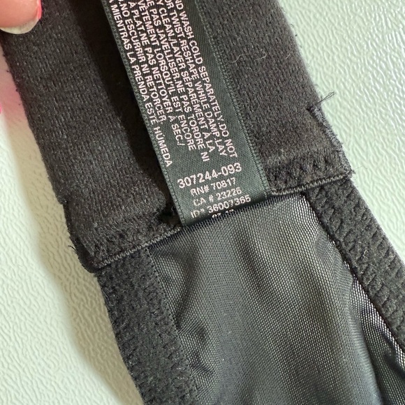 Victoria’s Secret Body By Victoria Black Lace Lined Demi Bra Size 34DD - Picture 11 of 11